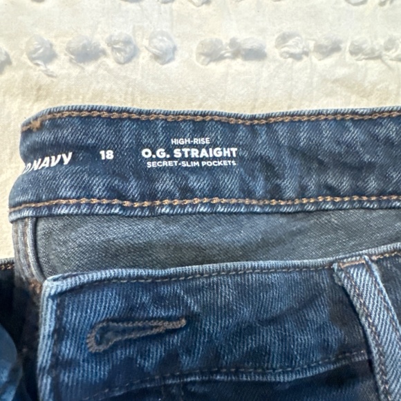 Old navy jeans - Picture 3 of 3